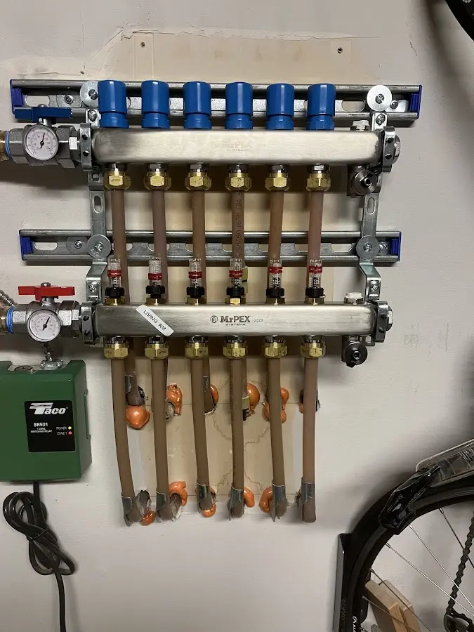 Plumber performing Leak Detection at a residential property in Avenal